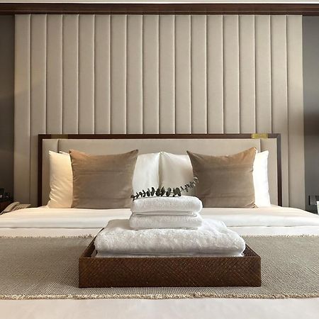 The Harvest Hotel Managed By Hii Cabanatuan Extérieur photo